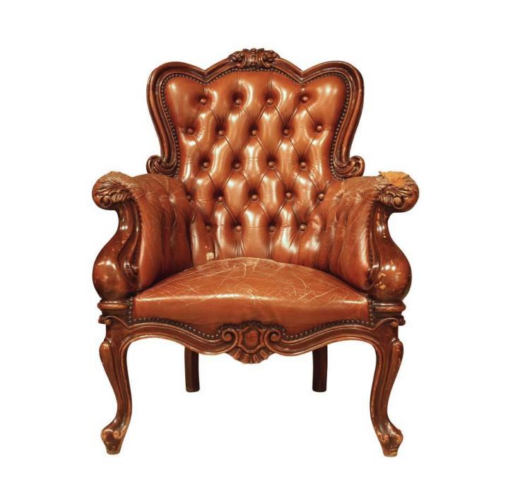 Adressez-vous à nous pour la restauration de meubles antiques de tous les styles 